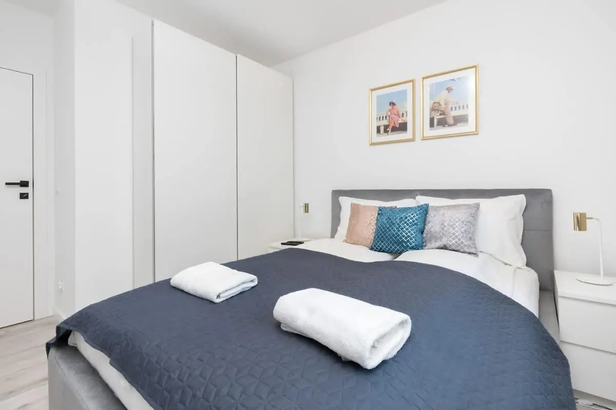 Piastowska 30 Garden Free Parking By Renters Prestige Apartment Gdansk